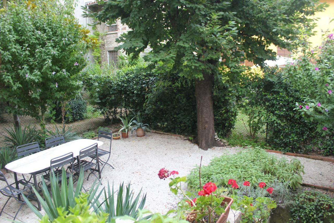 Residence Via Benamati Cagli Kültér fotó